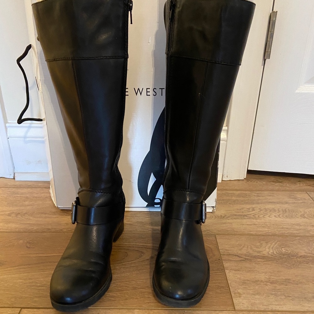 Nine West Size 6 Black Leather Knee Boots